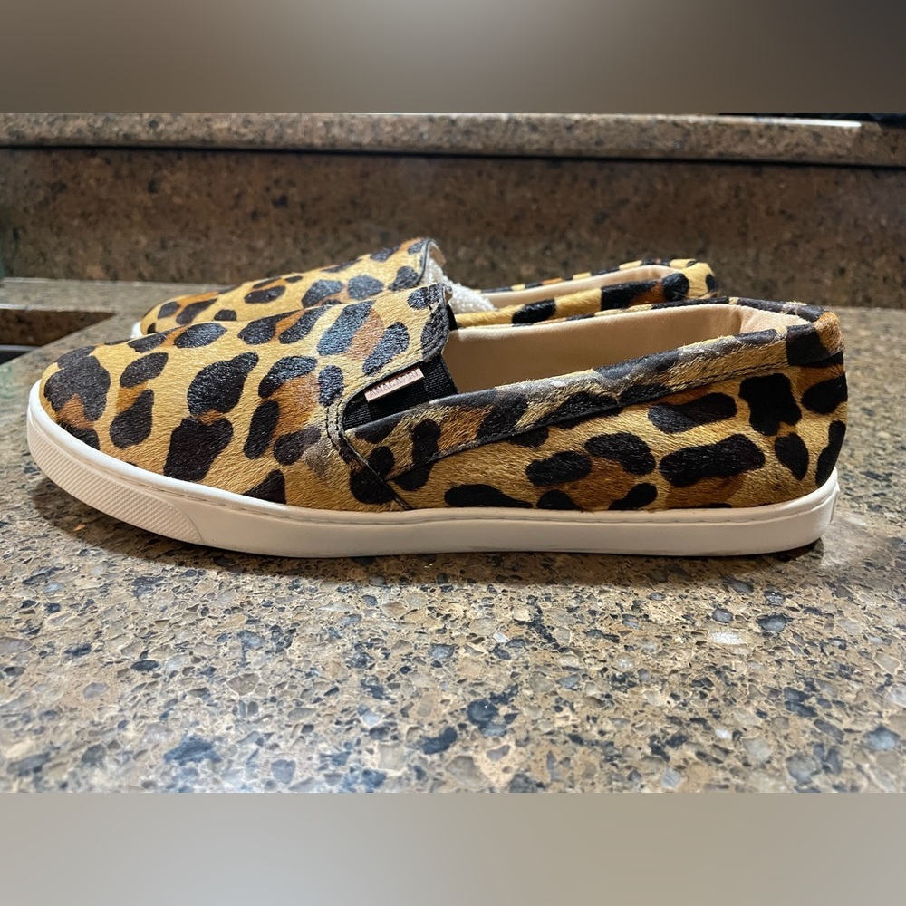Hot🔥 ANACAPRI Women’s Sz 40 9.5 Calf Hair Leopard Animal Print Slip-On Loafers - Picture 3 of 11